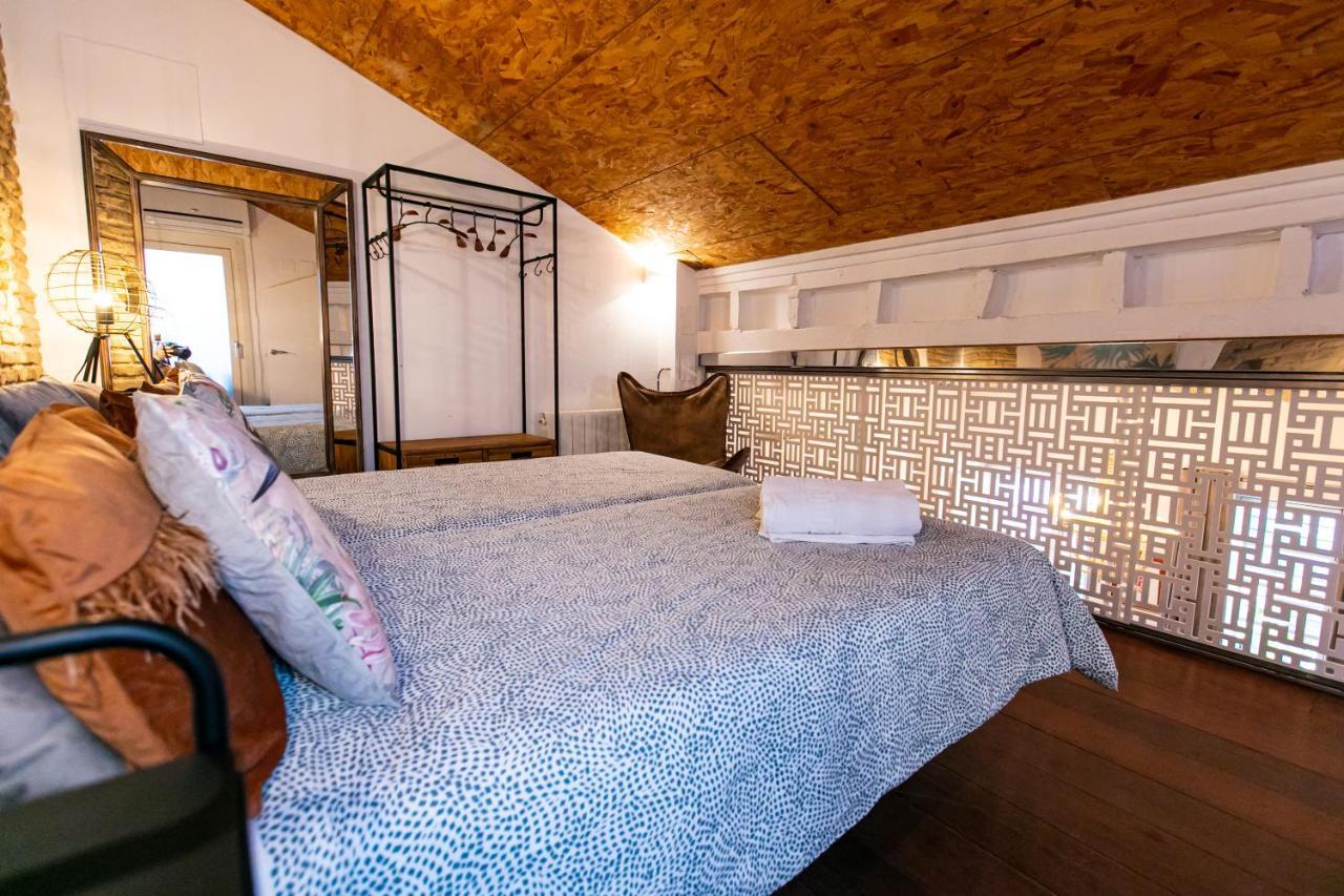 Apartamento 3 Dormitorios en Calle San Vicente. Sevilla Exterior foto